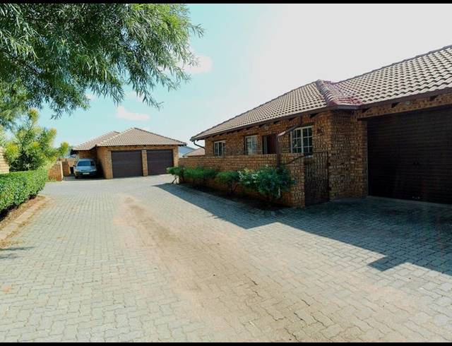 2 BEDROOM TOWNHOUSE FOR SALE IN AMANDASIG